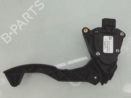 Pédale RENAULT TWINGO III (BCM_, BCA_) 0.9 TCe 90 (BCM9, BCM2) (90 hp) 29477481