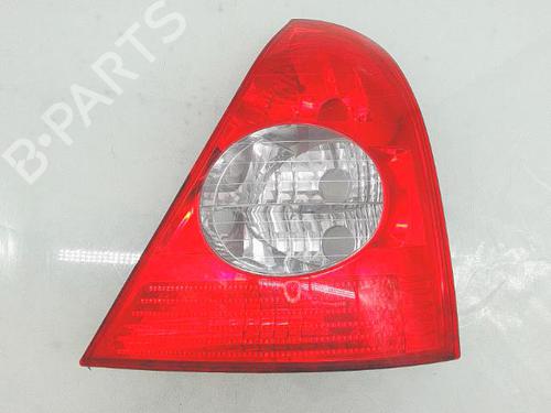 Feu arrière droit RENAULT CLIO II (BB_, CB_) 1.2 16V (BB05, BB0W, BB11, BB27, BB2T, BB2U, BB2V, CB05,... (75 hp) 32135862