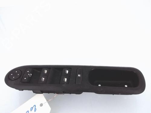 Kombi Kontakt / Stilkkontakt PEUGEOT 407 (6D_) 2.0 HDi 135 (6DRHRH, 6DRHRE, 6DRHRG, 6DRHRJ) (136 hp) 25355447