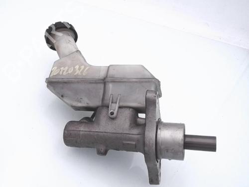 brake-master-cylinder-renault-clio-iii-br01-cr01-2005-2006-2007-2008-2009-2010-2011-2012-2013-2014-25369410 main image