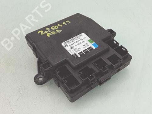 Elektronik Modul für MERCEDES-BENZ B-CLASS Sports Tourer (W245) B 180 CDI (245.207) (109 hp) 31371071