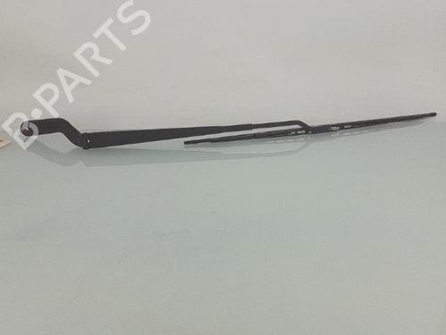 Used Front windshield wiper arm FORD FIESTA V (JH_, JD_) 1.4 16V (80 hp) 25937563