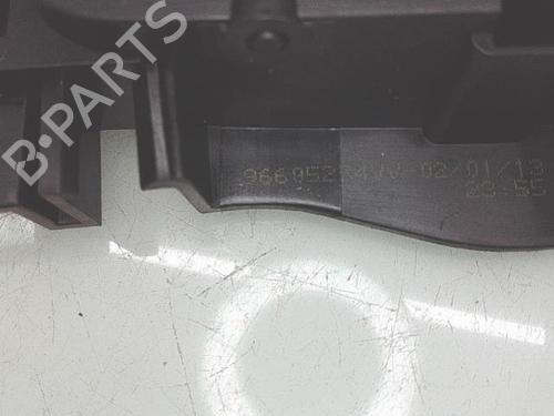 Used Front left interior door handle Front left interior door handle PEUGEOT 208 I (CA_, CC_) 1.6 HDi (92 hp) 39032036 39032036