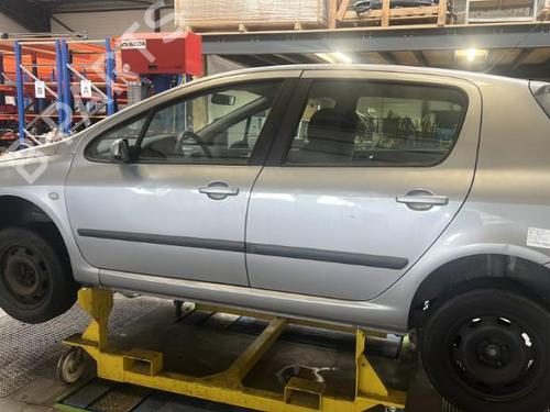 Left mirror PEUGEOT 307 (3A/C) 2.0 HDi 110 | BP25353052C26 