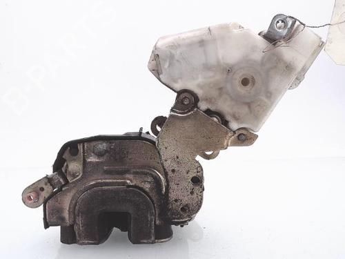 Venstre foran lås NISSAN ALMERA II Hatchback (N16) 1.8 (114 hp) 25371980