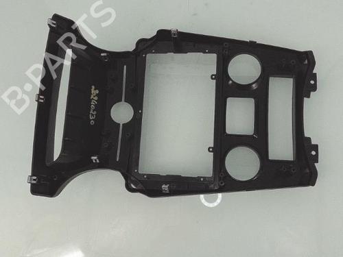 Used Middle console Middle console KIA CARENS III MPV (UN) 2.0 CRDi 140 (140 hp) 25370687 25370687