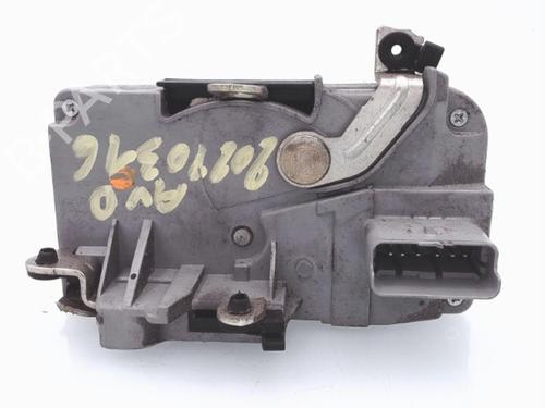 Højre fortil lås PEUGEOT 206 Hatchback (2A/C) 1.4 HDi eco 70 (68 hp) 25369439