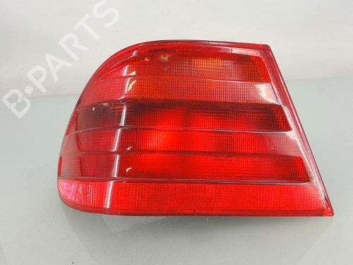 Used Left taillight Left taillight MERCEDES-BENZ E-CLASS (W210) E 220 CDI (210.006) (125 hp) 27284549 27284549