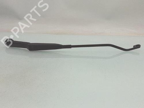 Used Front windshield wiper arm Front windshield wiper arm 32135875 32135875
