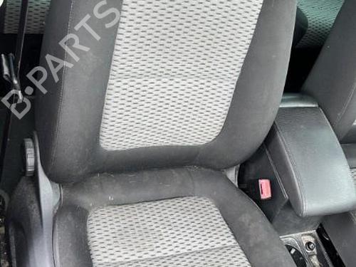 Used Right front seat Right front seat 25360907 25360907