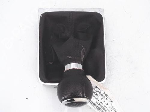 Used Shift knob Shift knob VW PASSAT B6 (3C2) 1.9 TDI (105 hp) 25354645 25354645