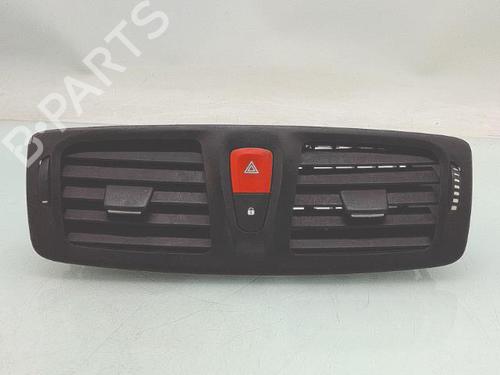 air-vent-renault-megane-iii-coupe-dz01_-2008-2009-2010-2011-2012-2013-2014-2015-2016-32985787 main image