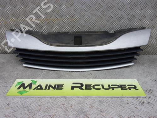 Used Grille RENAULT LAGUNA II (BG0/1_) 1.9 dCi (BG08, BG0G) (120 hp) 25373679