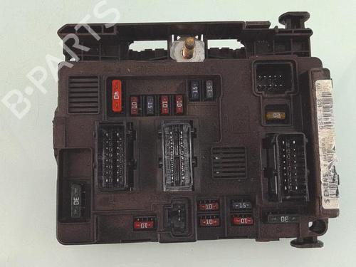 Used Fuse box Fuse box PEUGEOT 206 Hatchback (2A/C) 1.1 i (60 hp) 27677367 27677367