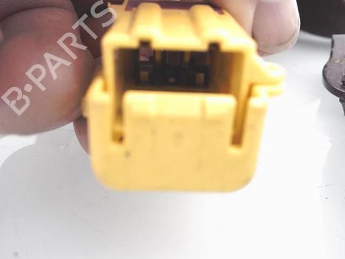 Venstre foran beltestrammer VW TOURAN (1T1, 1T2) 1.9 TDI (105 hp) 25353362