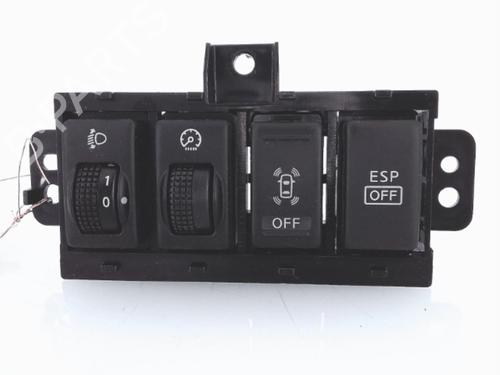 Used Headlight switch RENAULT KOLEOS I (HY_) 2.0 dCi (HY0K) (150 hp) 25355471