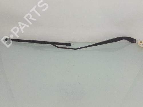 Used Front windshield wiper arm RENAULT MEGANE II (BM0/1_, CM0/1_) 1.6 16V (112 hp) 26032176