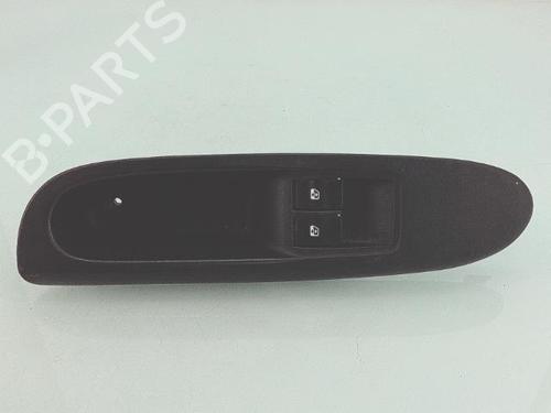 Used Left front window switch RENAULT CLIO II (BB_, CB_) 1.5 dCi (B/CB07) (65 hp) 29520600