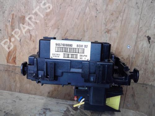 Used Fuse box Fuse box PEUGEOT 206 Hatchback (2A/C) 1.4 i (75 hp) 25359492 25359492