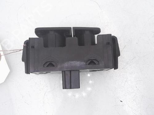 Warning switch RENAULT SCÉNIC III (JZ0/1_) 1.5 dCi | BP25368731I22 