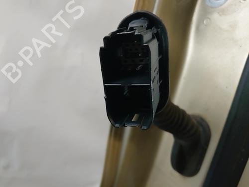 Dør højre fortil Dør højre fortil FORD S-MAX (WA6) 2.0 TDCi (140 hp) 33742241 33742241