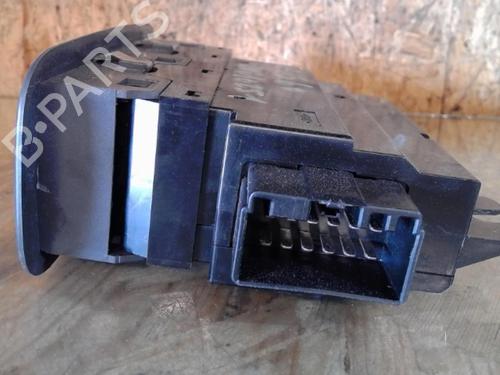 Used Switch Switch VOLVO S60 I (384) 2.4 D (130 hp) 25367027 25367027