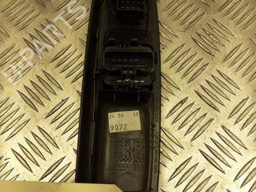 Used Switch Switch RENAULT CLIO II (BB_, CB_) 1.2 16V (BB05, BB0W, BB11, BB27, BB2T, BB2U, BB2V, CB05,... (75 hp) 24751479 24751479