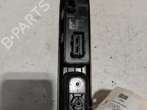 Left front window switch PEUGEOT 5008 (0U_, 0E_) 1.6 BlueHDi 120 | BP39665231I27 - Image 1