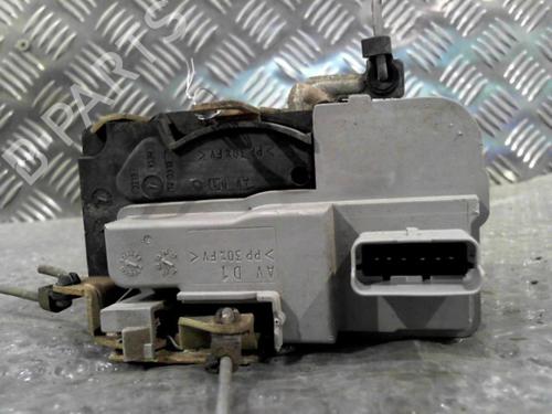 Used Front right lock PEUGEOT 206 Hatchback (2A/C) 1.4 i (75 hp) 24743408