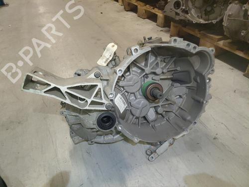 Used Gearbox VOLVO S60 I (384) 2.4 D (130 hp) 31910145
