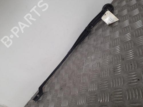 Used Front windshield wiper arm FORD FOCUS III 1.6 TDCi (115 hp) 24740366