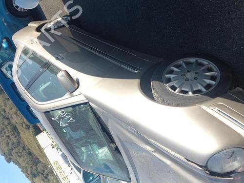 Brugte MERCEDES-BENZ E-CLASS (W210) E 320 CDI (210.026) 2407359
