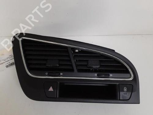 Used Air vent PEUGEOT 5008 (0U_, 0E_) 1.6 HDi (114 hp) 24751028