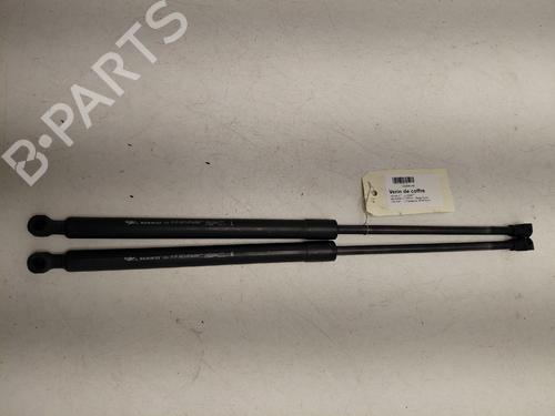 Used Tailgate lift support Tailgate lift support RENAULT MEGANE IV Hatchback (B9A/M/N_) 1.2 TCe 100 (B9MS) (100 hp) 40019146 40019146