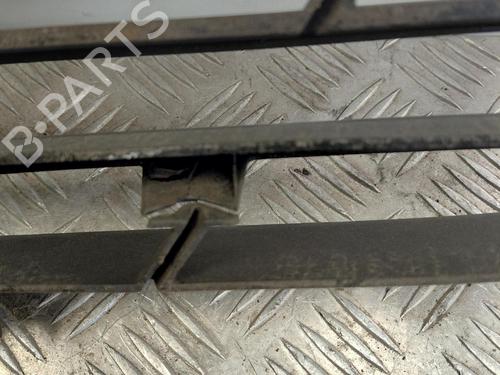 grille-renault-trafic-iii-van-fg_-2014-39989049 main image