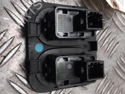Used Left front window switch Left front window switch PEUGEOT 1007 (KM_) 1.4 HDi (68 hp) 24767882 24767882