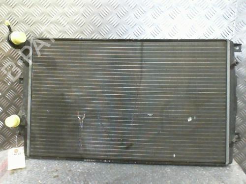 Used Water radiator Water radiator VW TOURAN (1T1, 1T2) 1.9 TDI (105 hp) 24755484 24755484
