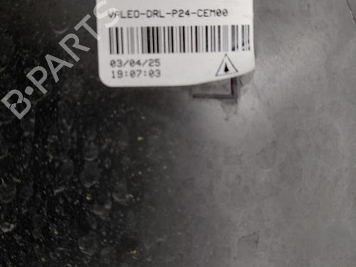 Used Left daytime light Left daytime light 38942397 38942397