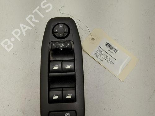 Used Left front window switch Left front window switch PEUGEOT 2008 I (CU_) 1.2 THP 110 / PureTech 110 (110 hp) 40152911 40152911