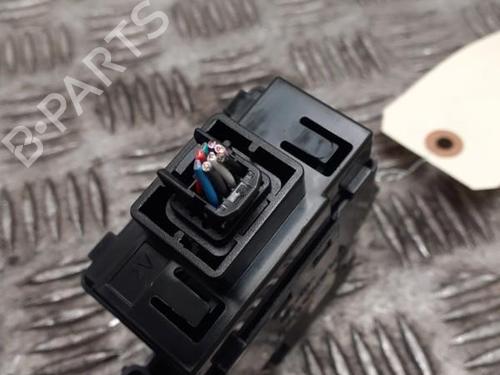 switch-renault-latitude-l70_-2010-24756493 main image