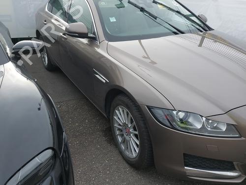 Used Parts JAGUAR XF II (X260) 2.0 D 2401187