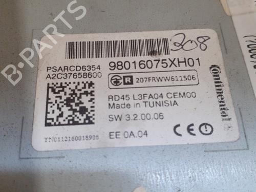 Used Radio Radio 24753333 24753333