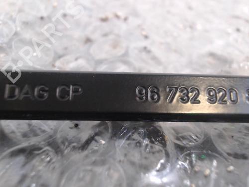 Used Front windshield wiper arm Front windshield wiper arm PEUGEOT 208 I (CA_, CC_) 1.2 VTI 82 (82 hp) 24744976 24744976