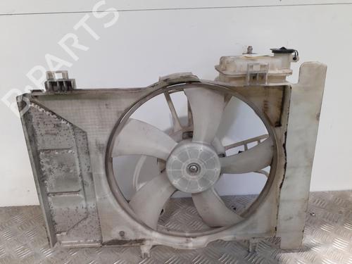 Used Radiator fan Radiator fan TOYOTA YARIS (_P9_) 1.3 VVT-i (SCP90_, SCP90R) (87 hp) 24760627 24760627