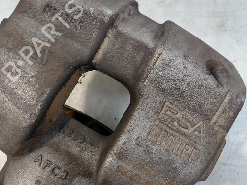 Used Right front brake caliper Right front brake caliper 37754508 37754508