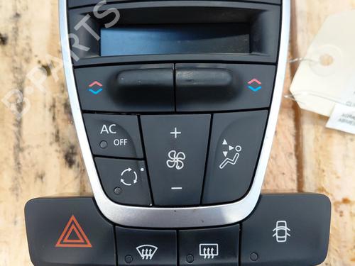 AC Styreenhet / Manøvreringsenhet RENAULT LAGUNA Coupe (DT0/1) 3.0 dCi (DT03) (235 hp) 29499000