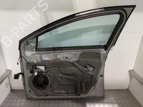 Used Right front door Right front door 28534701 28534701