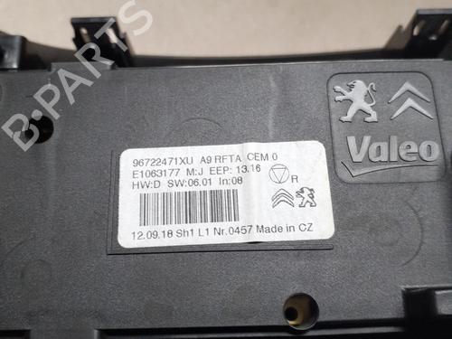 Radio PEUGEOT 208 I (CA_, CC_) 1.2 VTI 82 | BP24763988E6