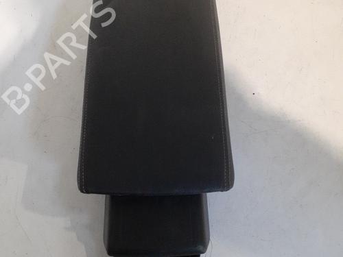 Used Armrest / Center console Armrest / Center console RENAULT MEGANE IV Hatchback (B9A/M/N_) 1.5 dCi 110 (B9A3) (110 hp) 24815661 24815661