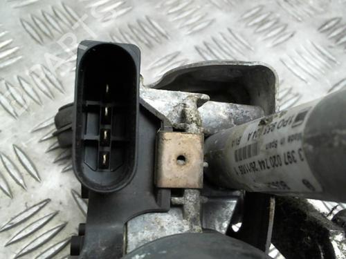 Used Front wiper motor SEAT LEON (1P1) 1.6 (102 hp) 24739662